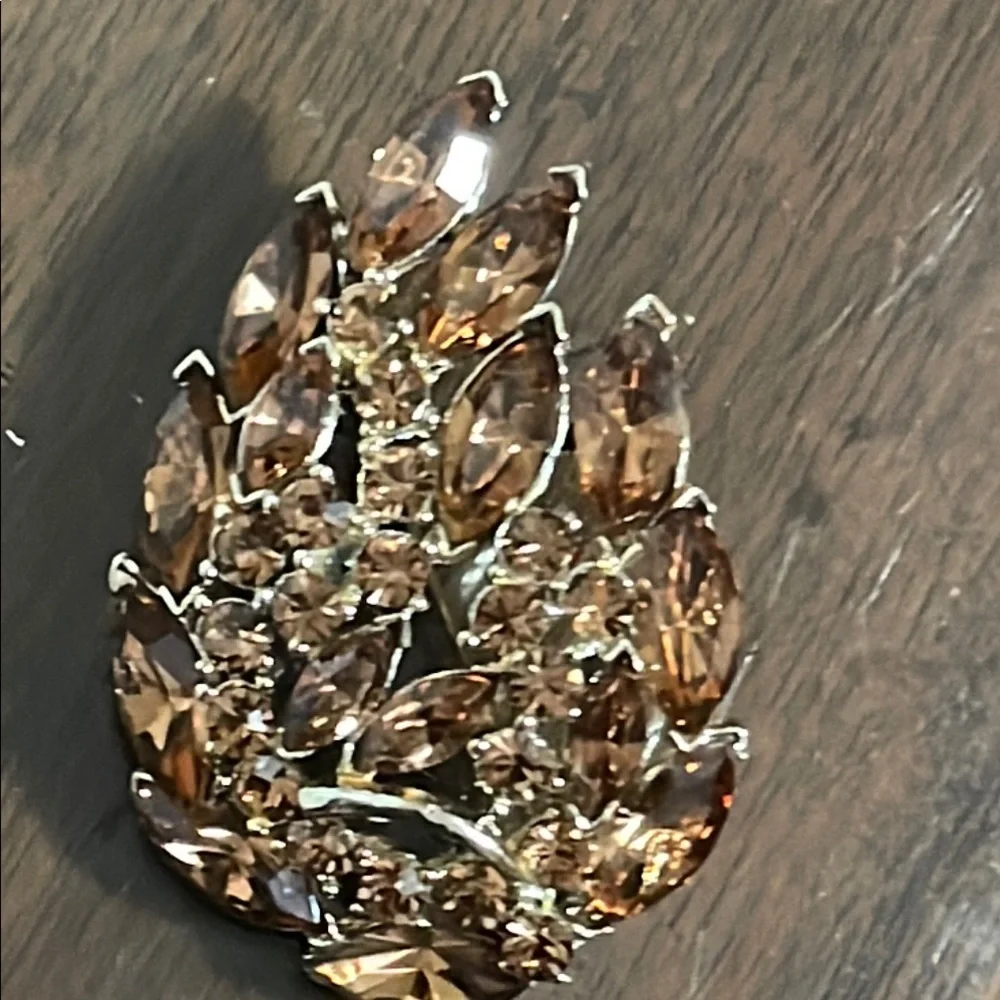 Weiss vintage Brooch with Amber Gems - Picture 2 of 6